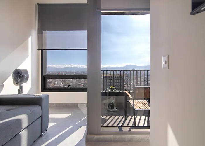 Luxury 27th-floor Near Historic Downtown