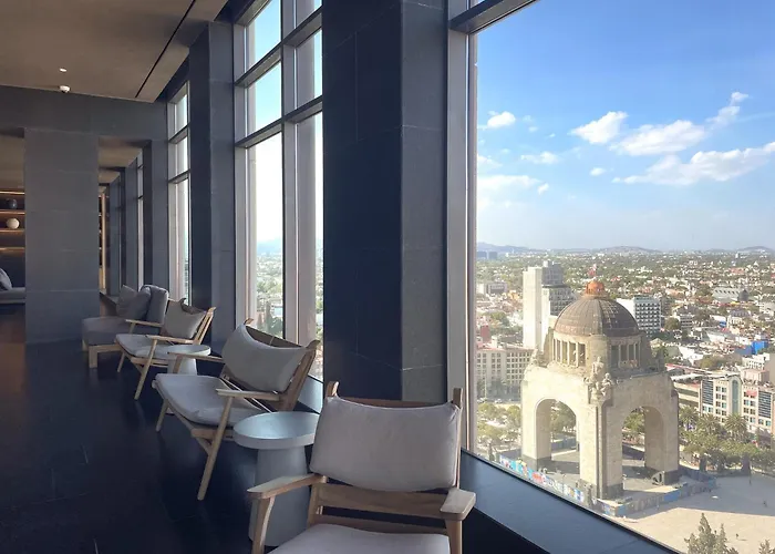 Luxury 27th-floor Near Historic Downtown *